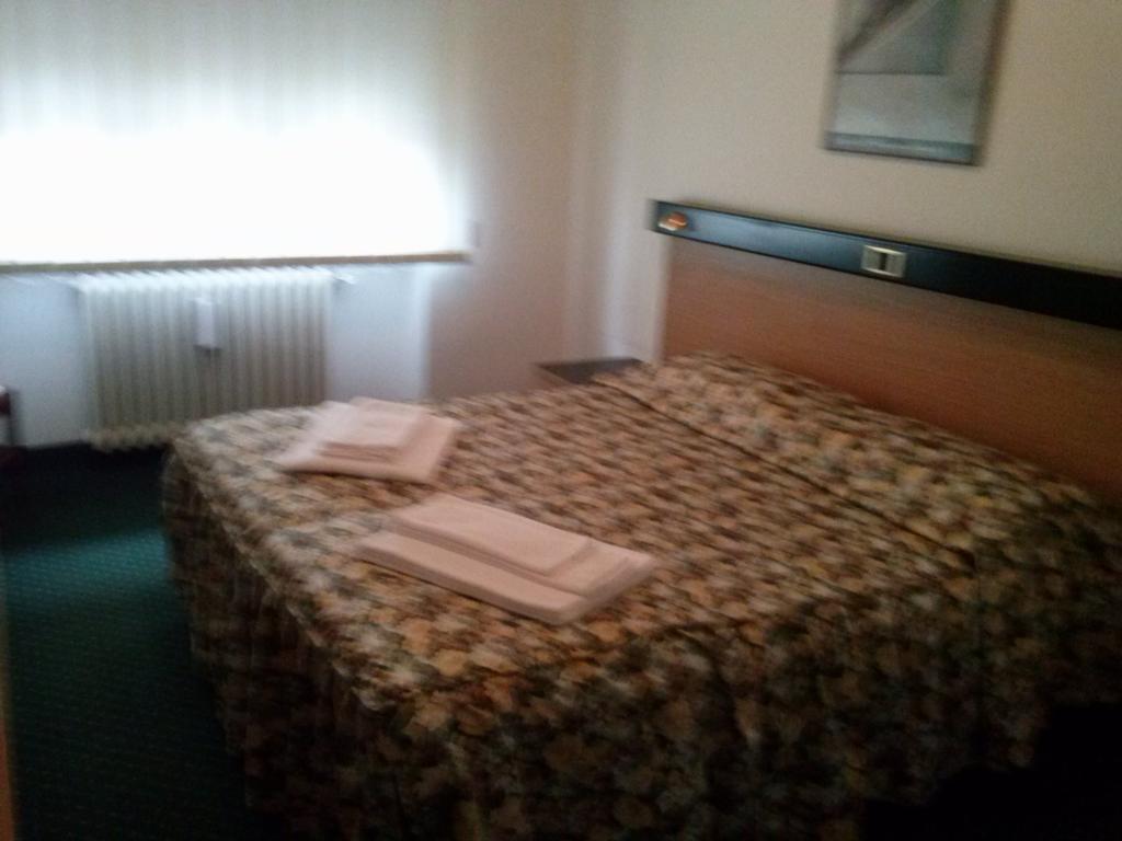 Hotel Cascata Pozzolo Formigaro Extérieur photo
